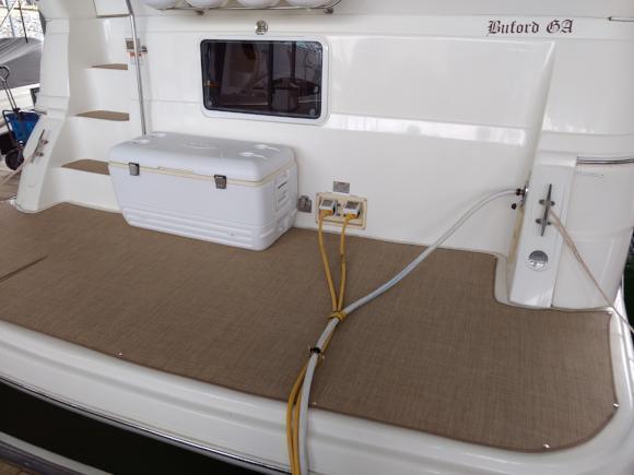 2004 Cruisers Yachts 375 Aft Cabin Carpet - Matworks