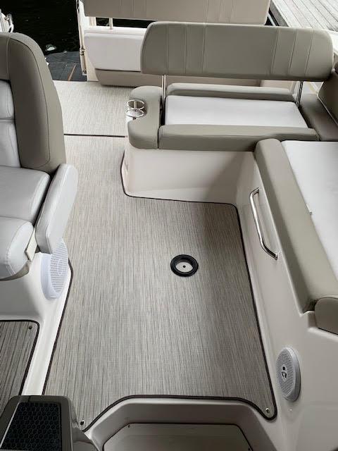 2011 Regal 35 Express / 3360 Express Window Snap in Boat Carpet - Matworks